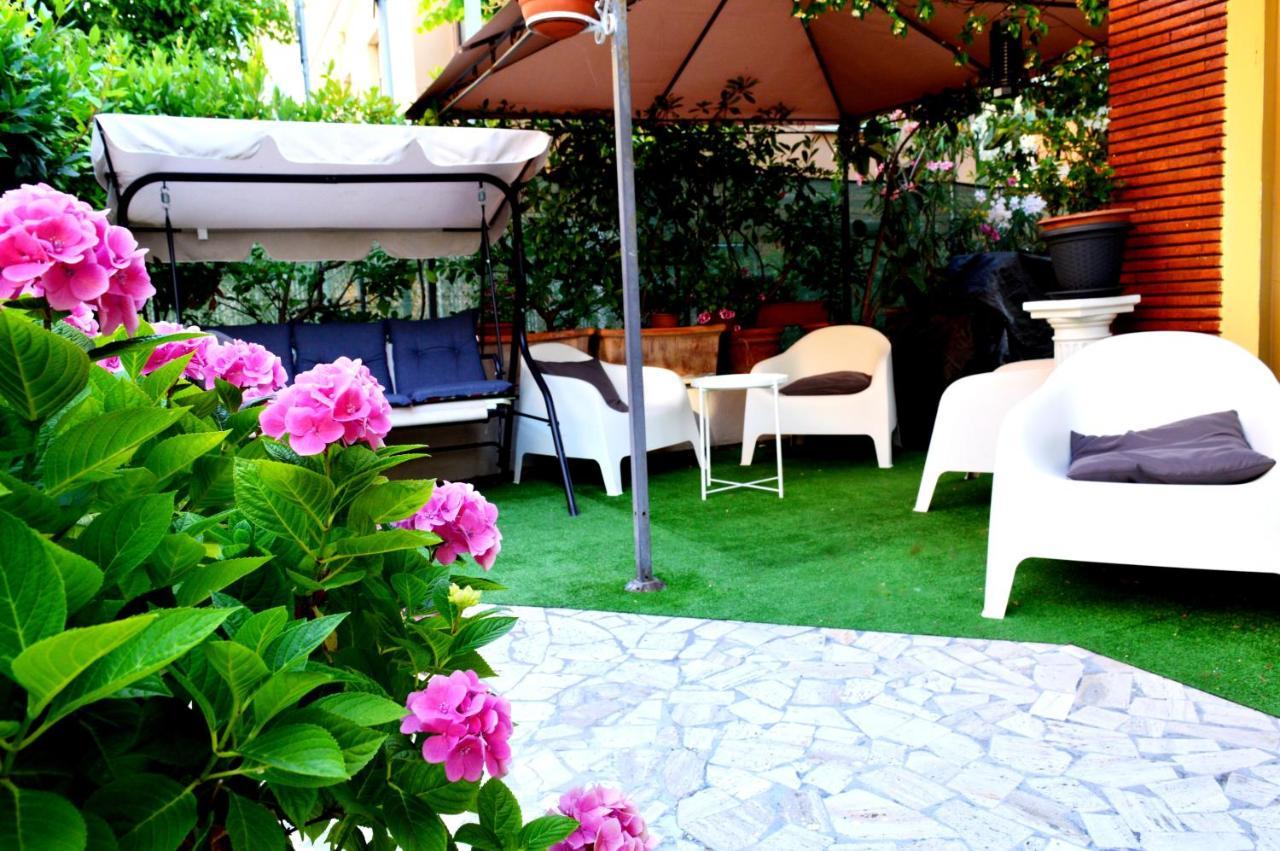 Hotel Cirene Rímini Exterior foto
